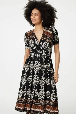 Printed 1/2 Sleeve Pleated Wrap Dress