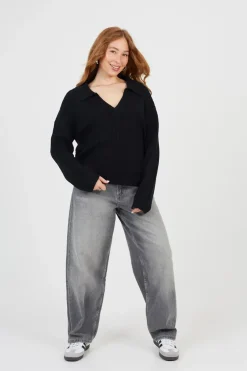 Ribbed Trophy Neck Knited Jumper