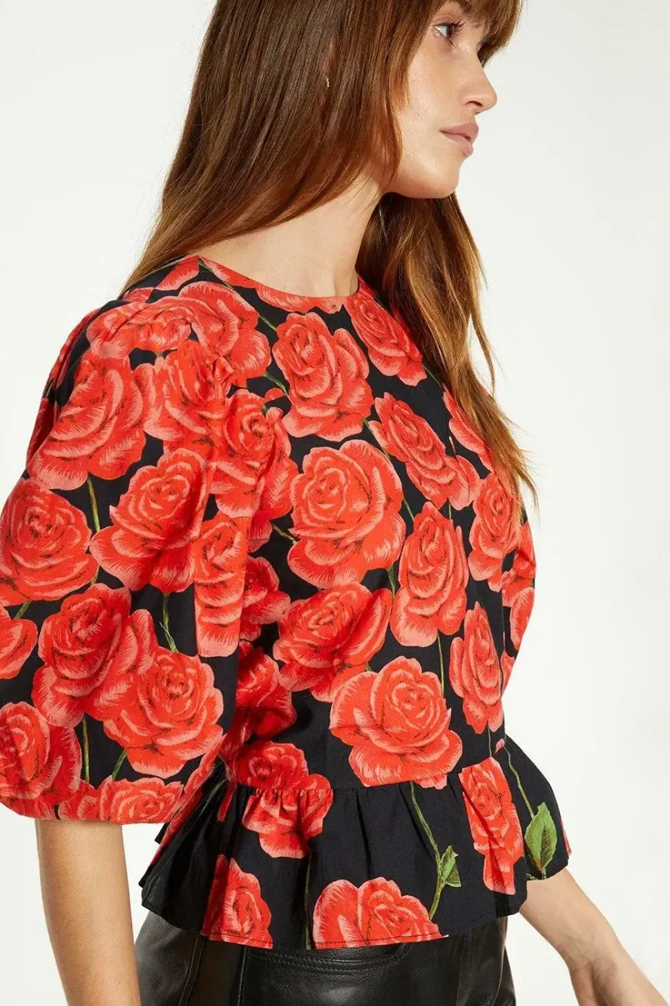 Rose Placement Puff Sleeve Top