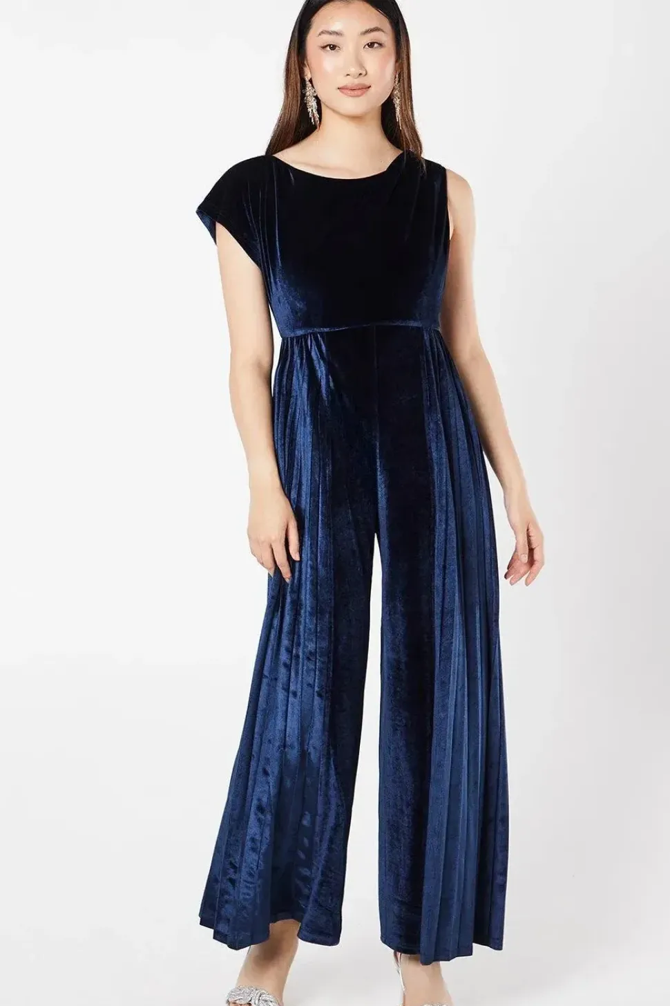 Round Neck Pleated Velvet Jumpsuit