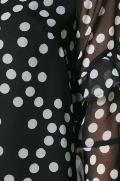 Ruffle Sleeve Detail Shift Dress
