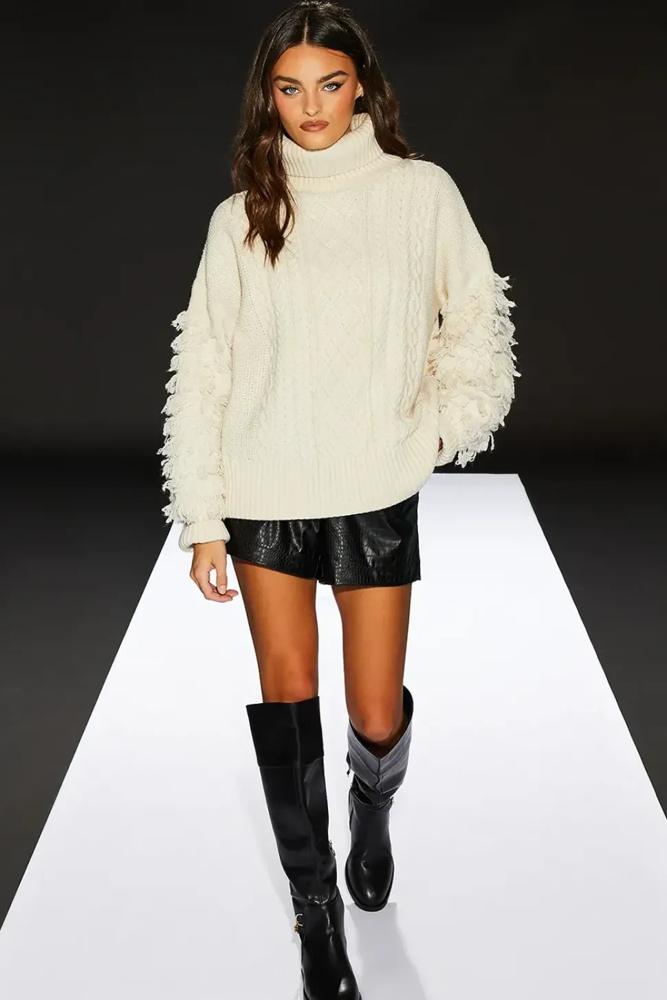 Runway 1.8.1.8 Chain Detail Knee-high Riding Boots