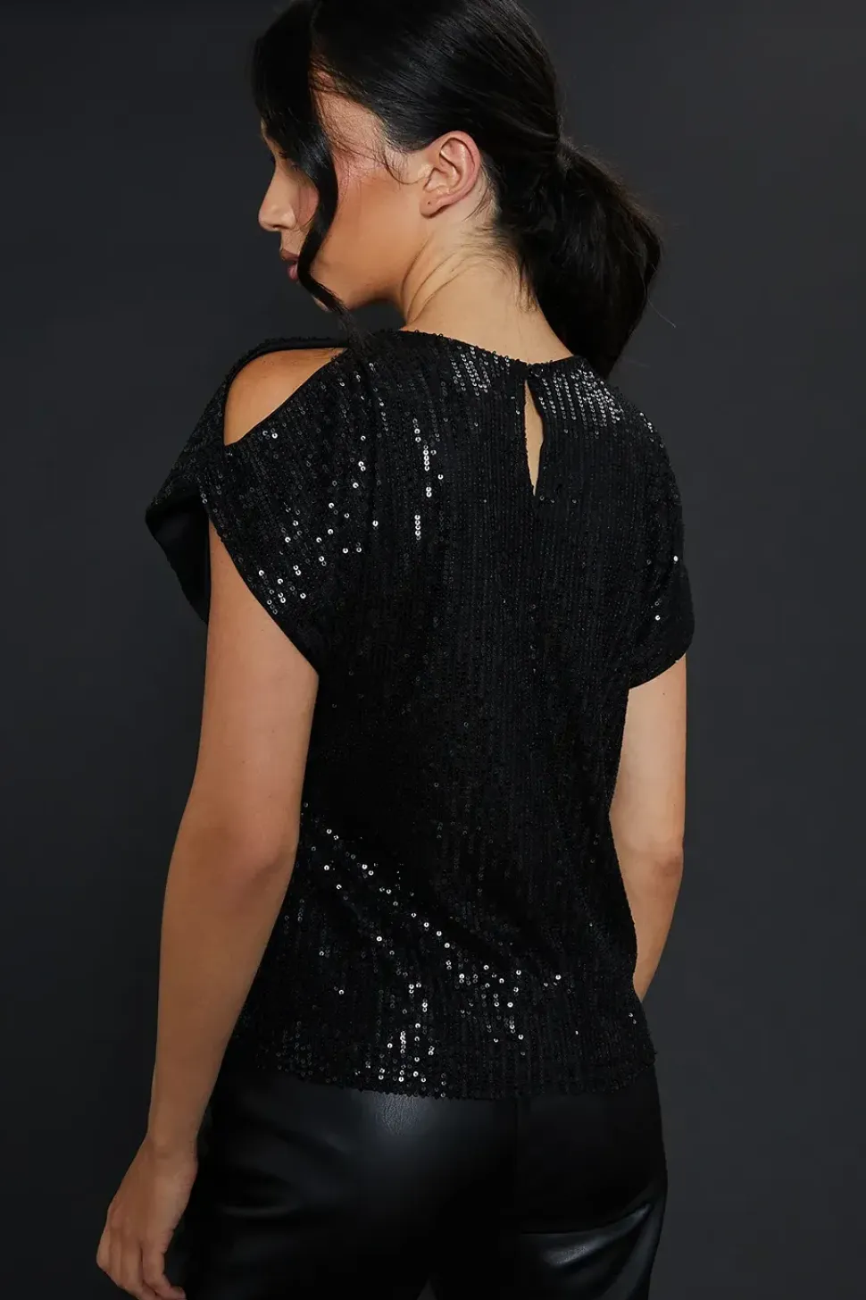 Sequin Keyhole Shoulder Short Sleeve Top