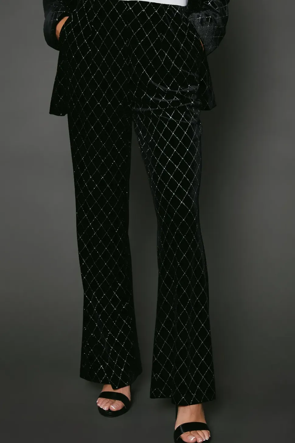 Single Breasted Embellished Velvet Blazer