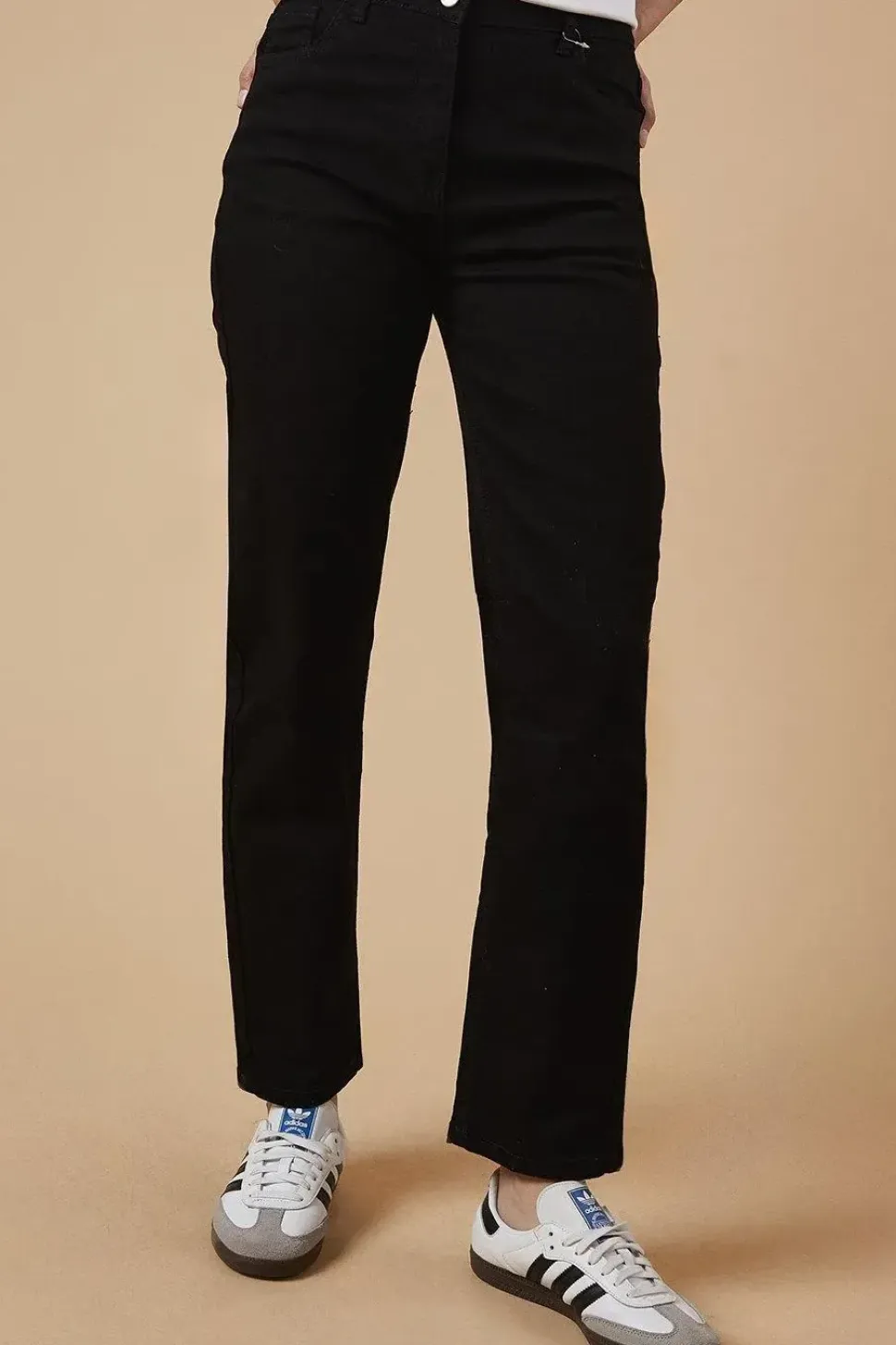 Slim Mom Jeans