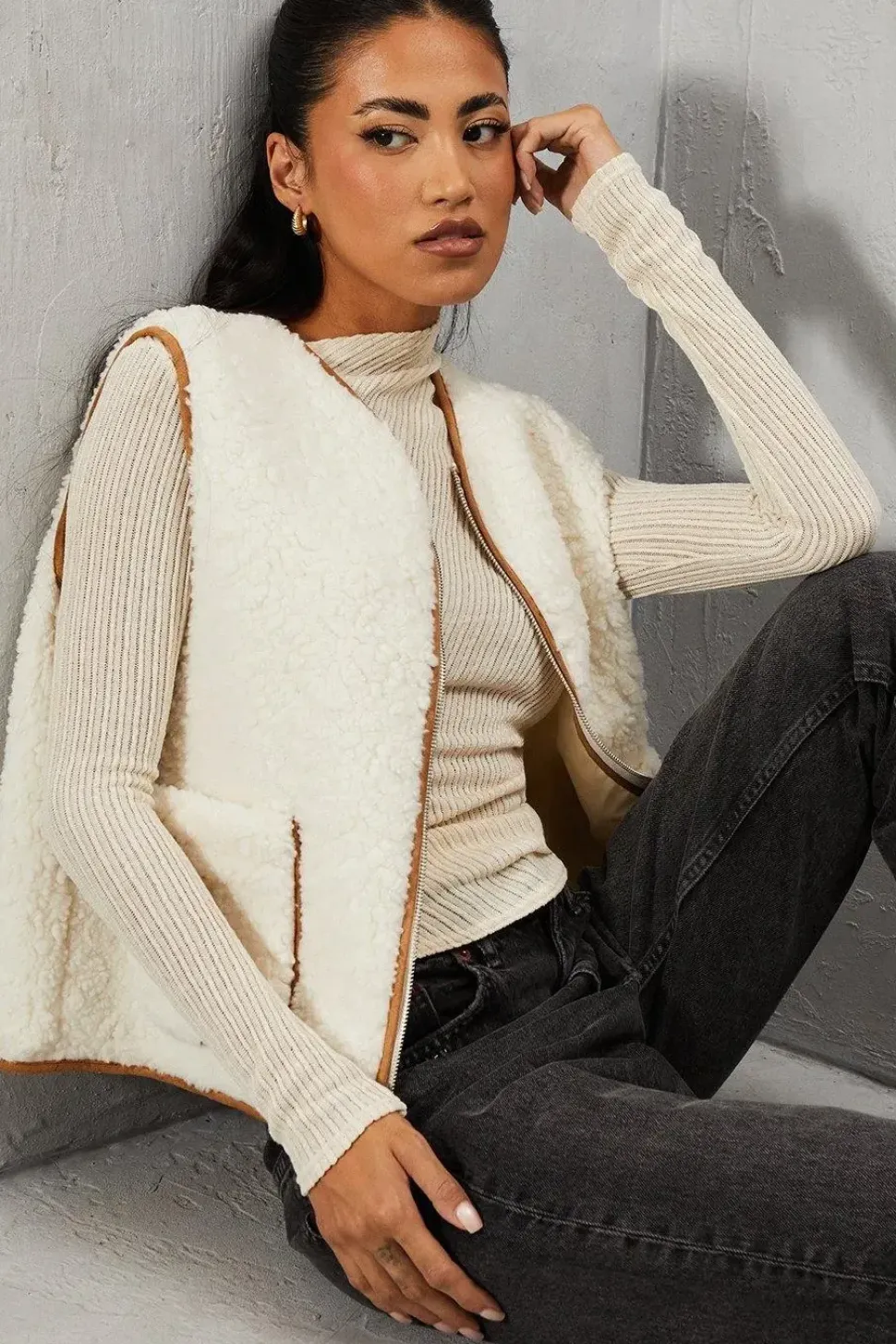 Soft Teddy Zip Through Gilet