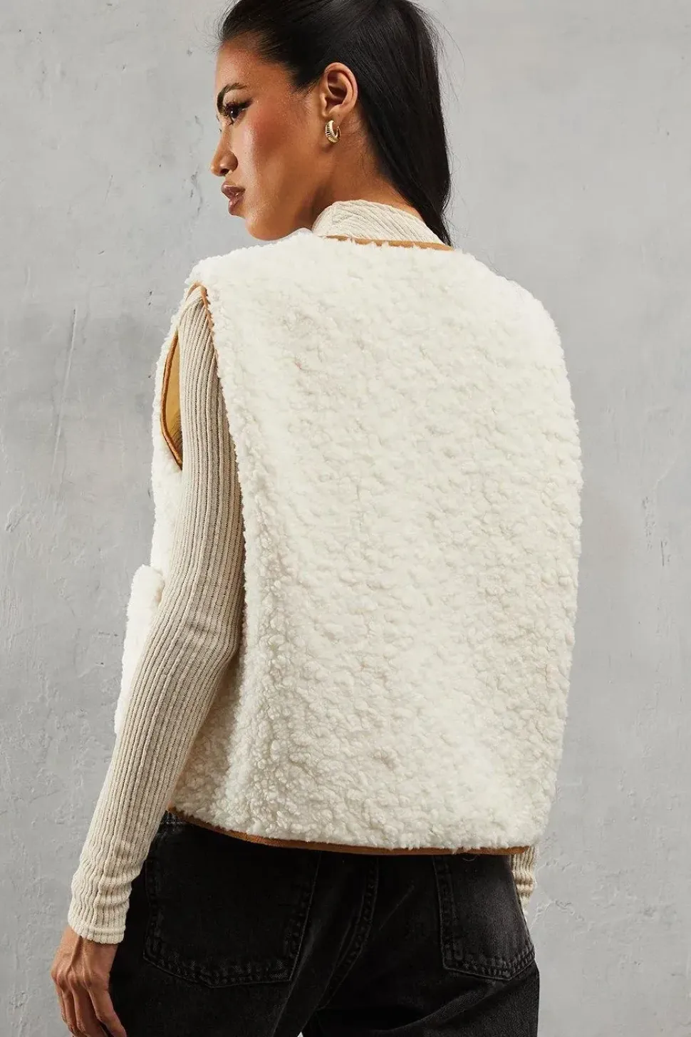 Soft Teddy Zip Through Gilet