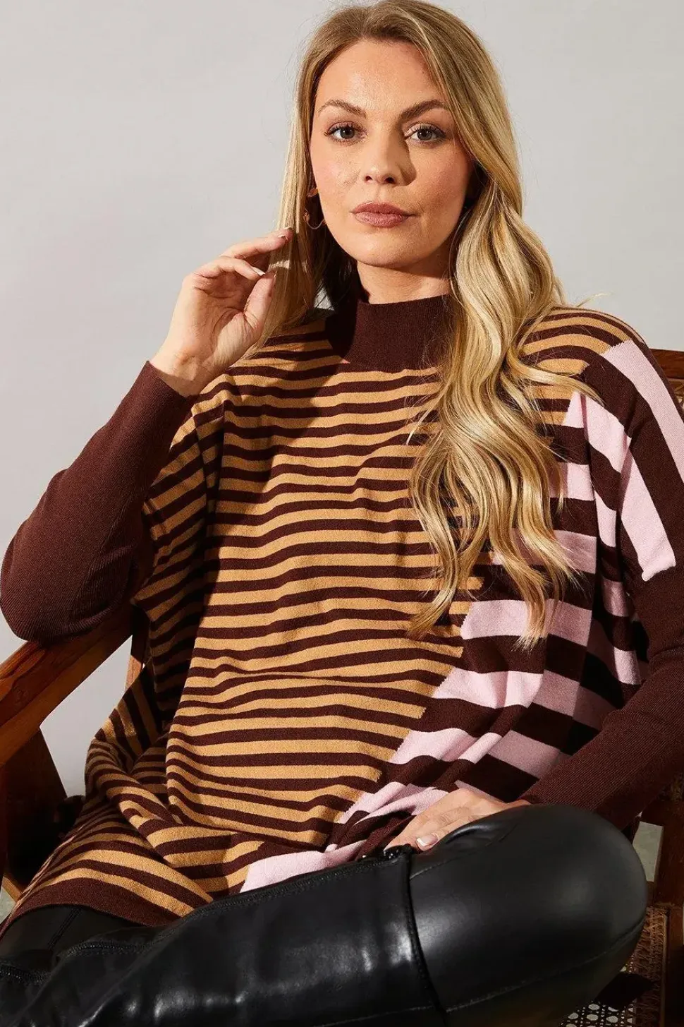 Spliced Striped High Neck Knitted Poncho