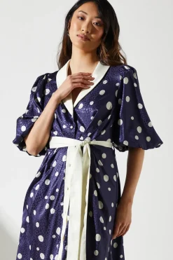 Spot Contrast Collar Dress