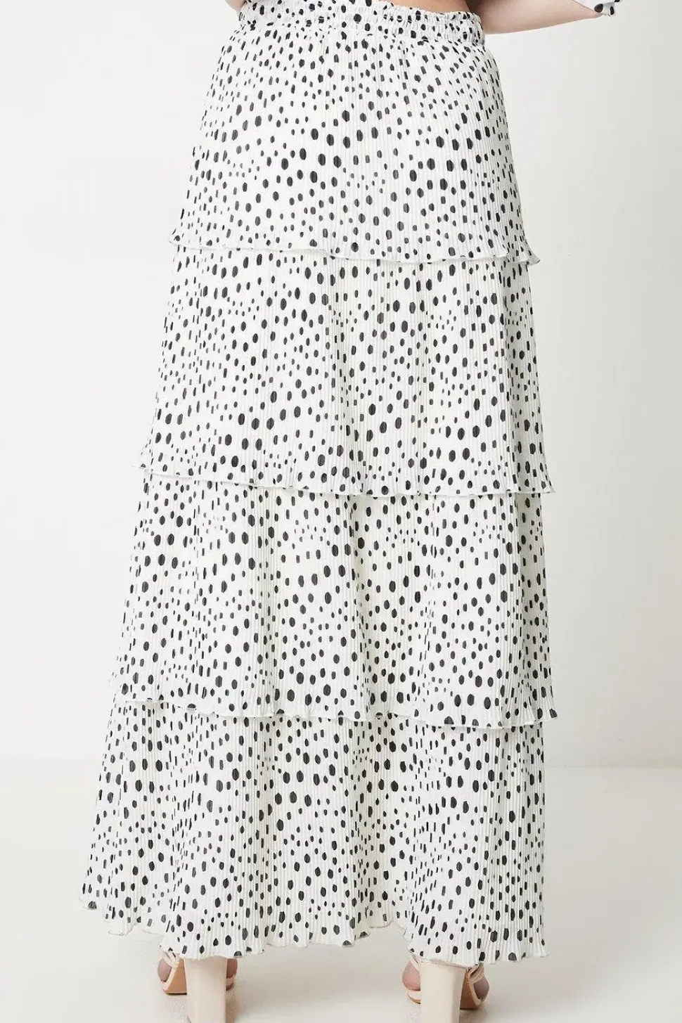 Spot Pleated Tiered Maxi Skirt