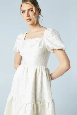 Tiered Puff Sleeve Jacquard Wedding Dress