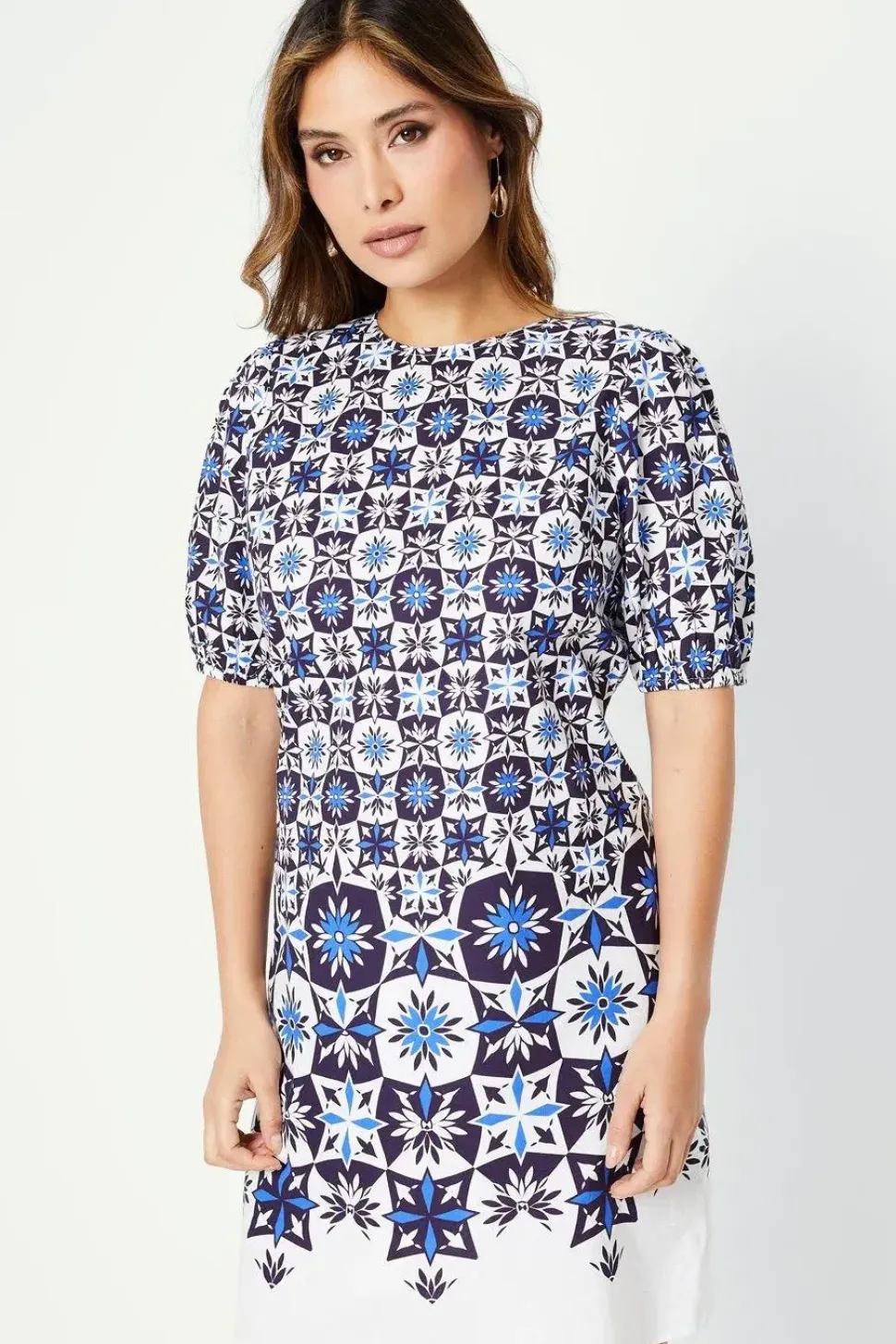 Tile Border Print Puff Sleeve Shift Dress