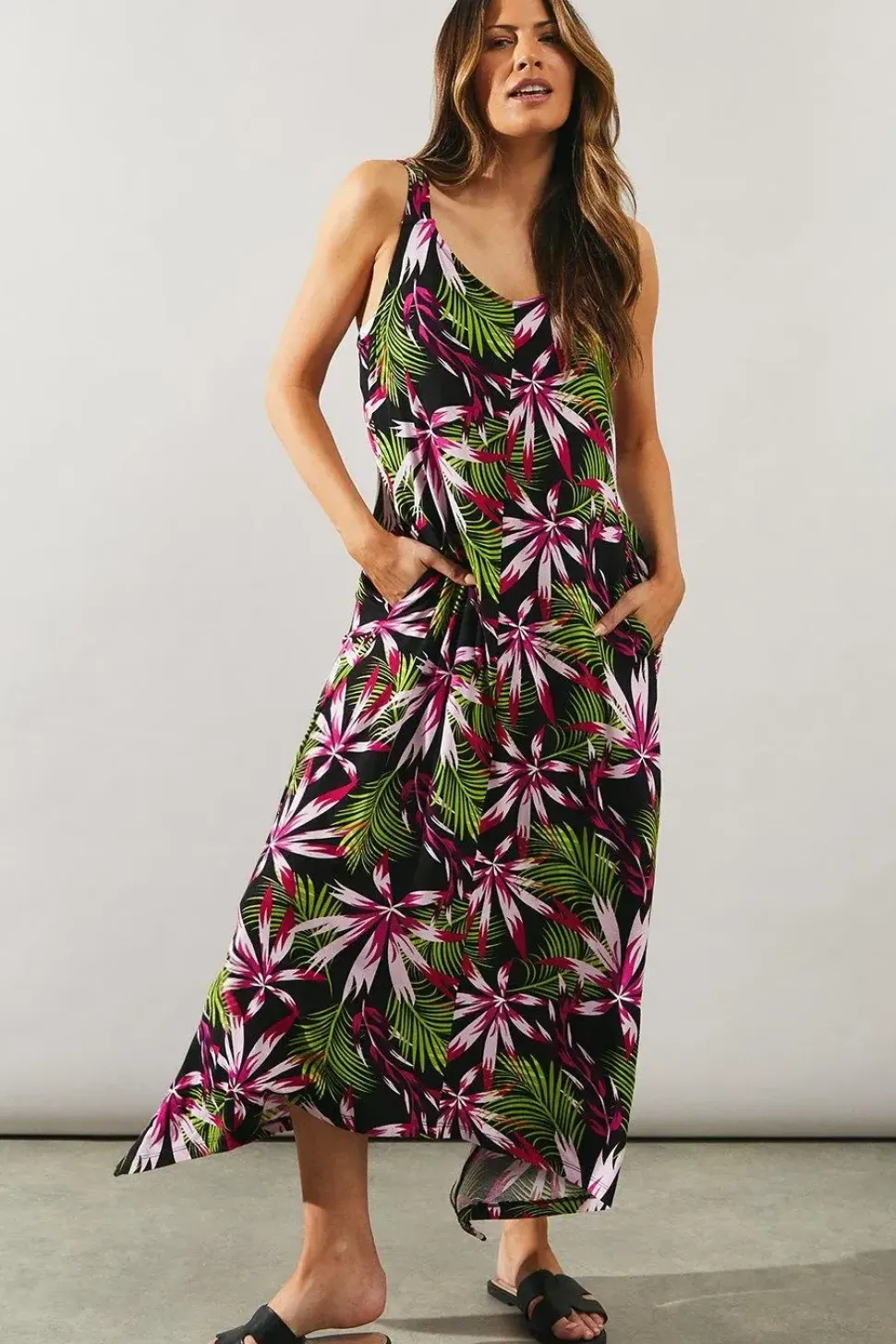 Tile Print Jersey Hanky Hem Maxi Dress