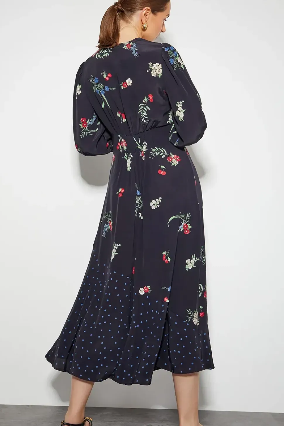 Tina Twist Front Midi Dress Black