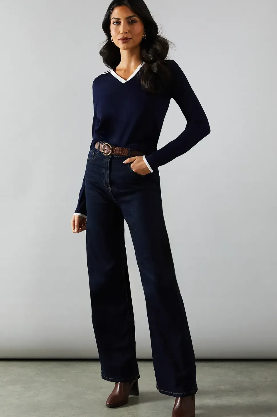 Tipped collared fine gauge knitted top