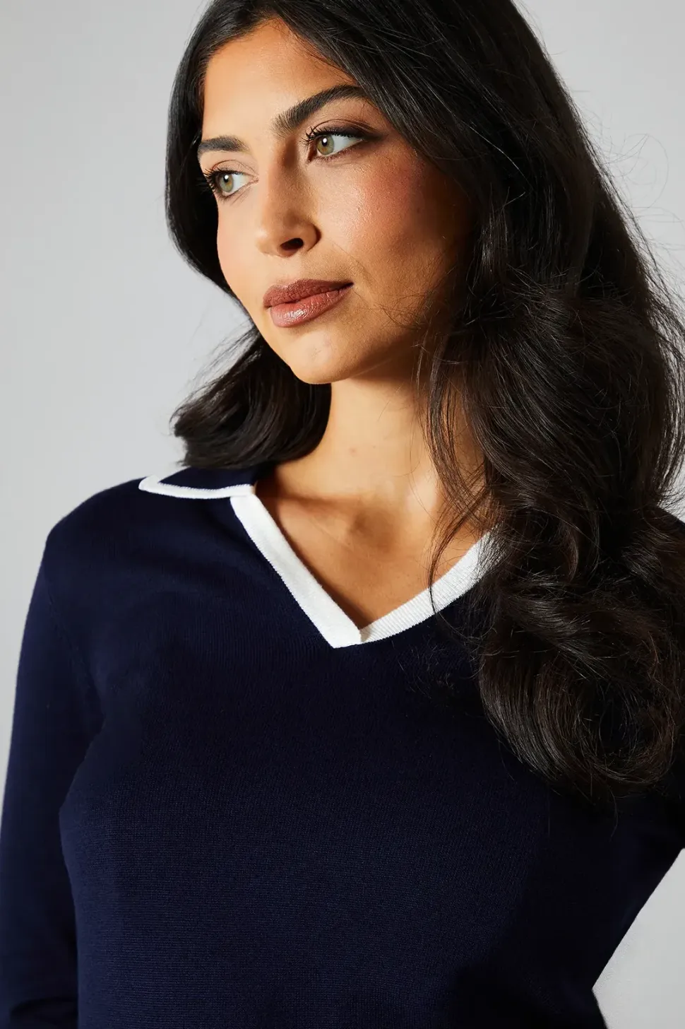 Tipped collared fine gauge knitted top