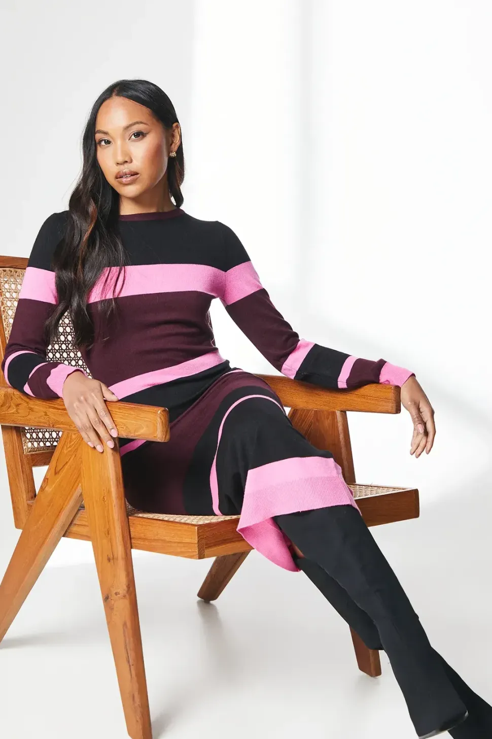 Tipped Crew Neck Knitted Midi Dress