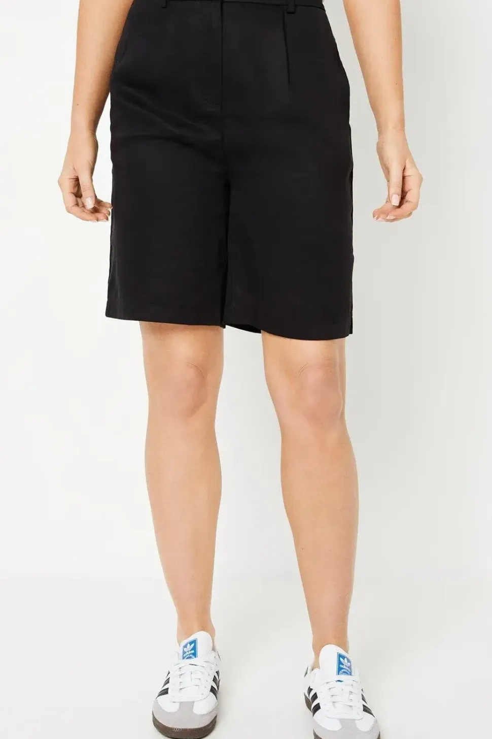Top Stitch Longline Shorts