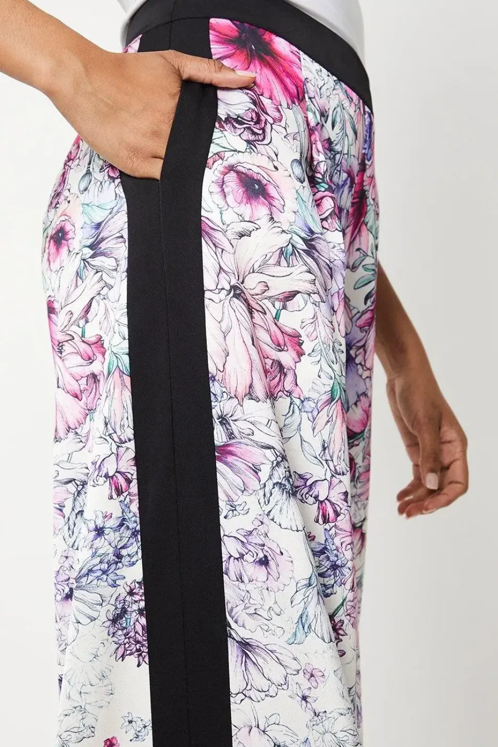Trailing Floral Satin Trousers
