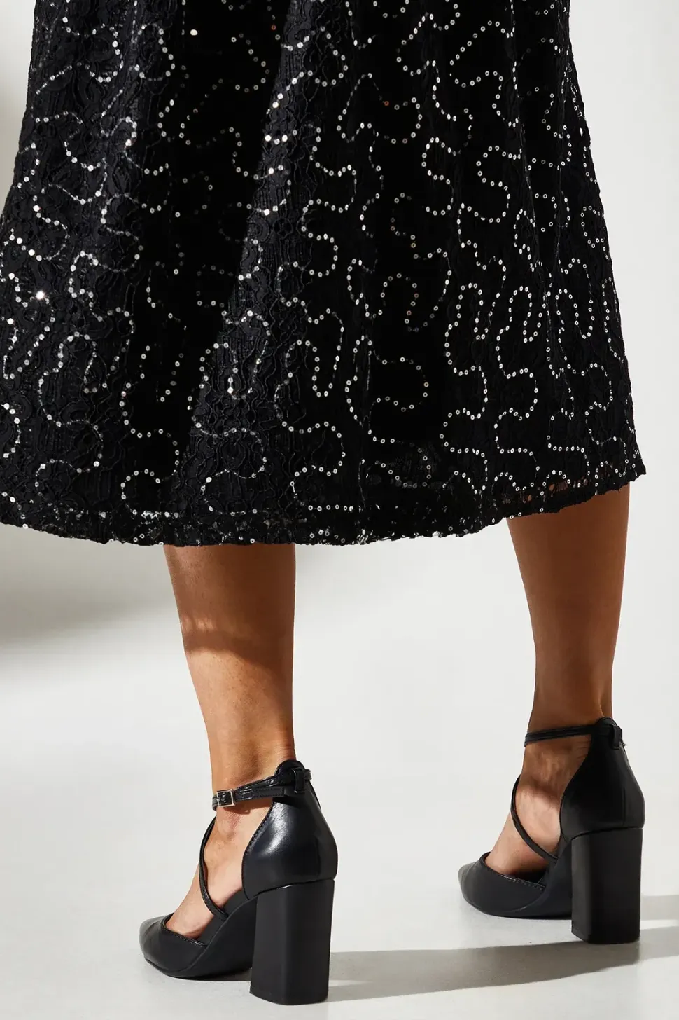 Treat Cross Strap Pointed Block Heel Court Shoes
