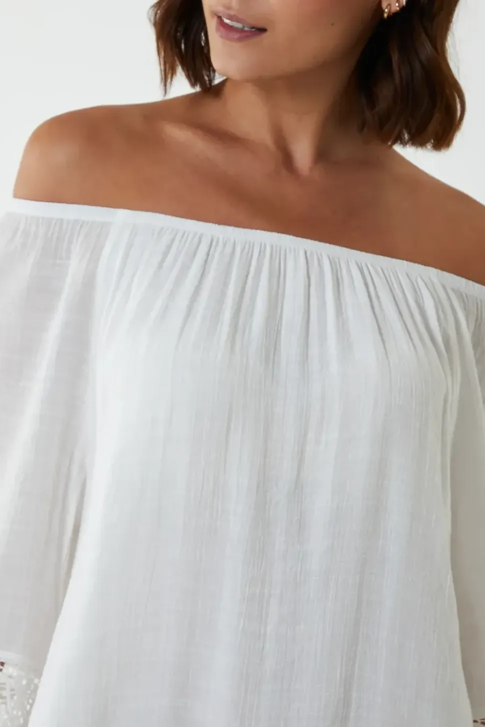Tunic Puffball With Crochet Lace