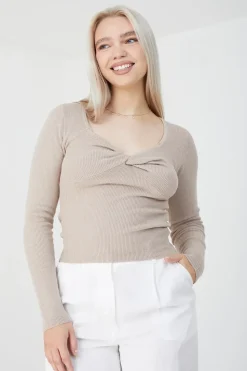 Twisted V-Neck Rib Jumper
