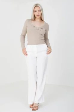Twisted V-Neck Rib Jumper
