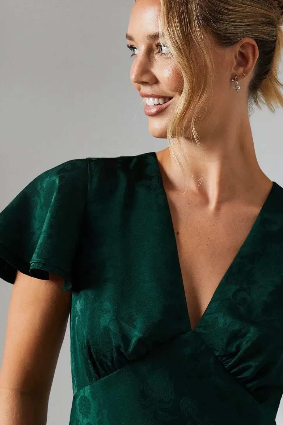 V Neck Angel Sleeve Satin Jacquard Bridesmaids Dress