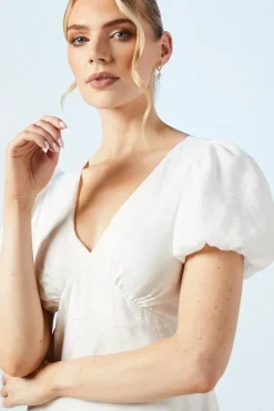 V Neck Puff Sleeve Satin Jacquard Wedding Dress