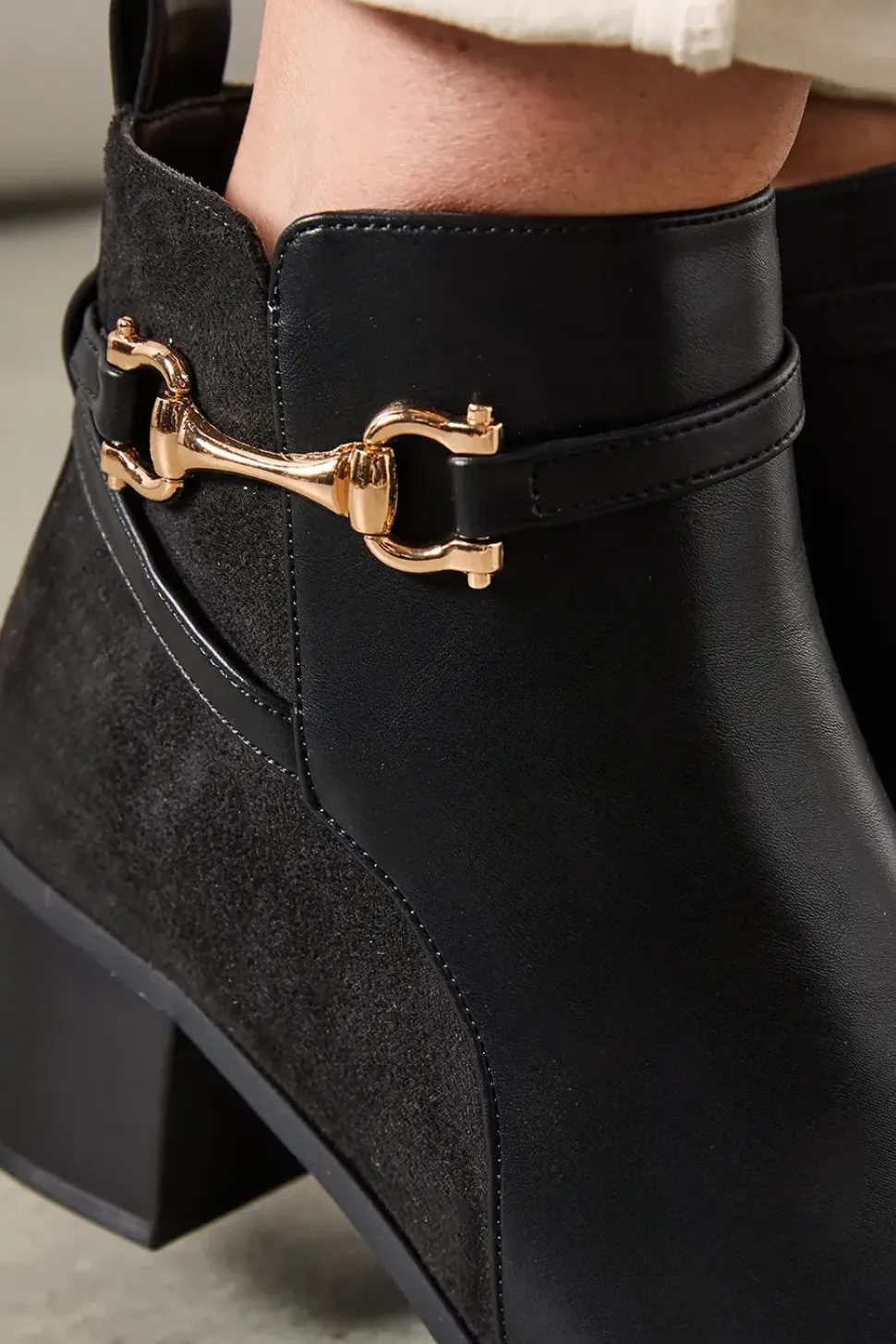 Wide Fit Antonia Snaffle Detail Mid Heel Ankle Boots