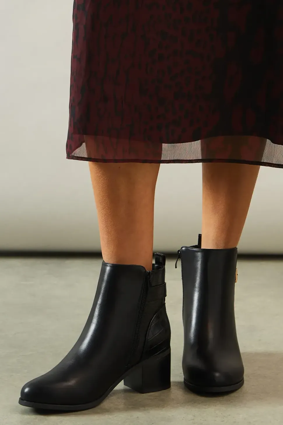 Wide Fit Apple Buckle Detail Mid Heel Ankle Boots