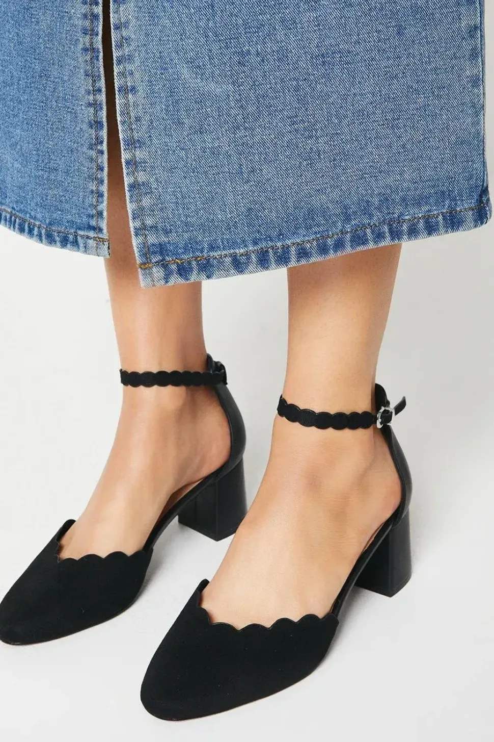 Wide Fit Darling Scallop Detail Two Part Court Shoes