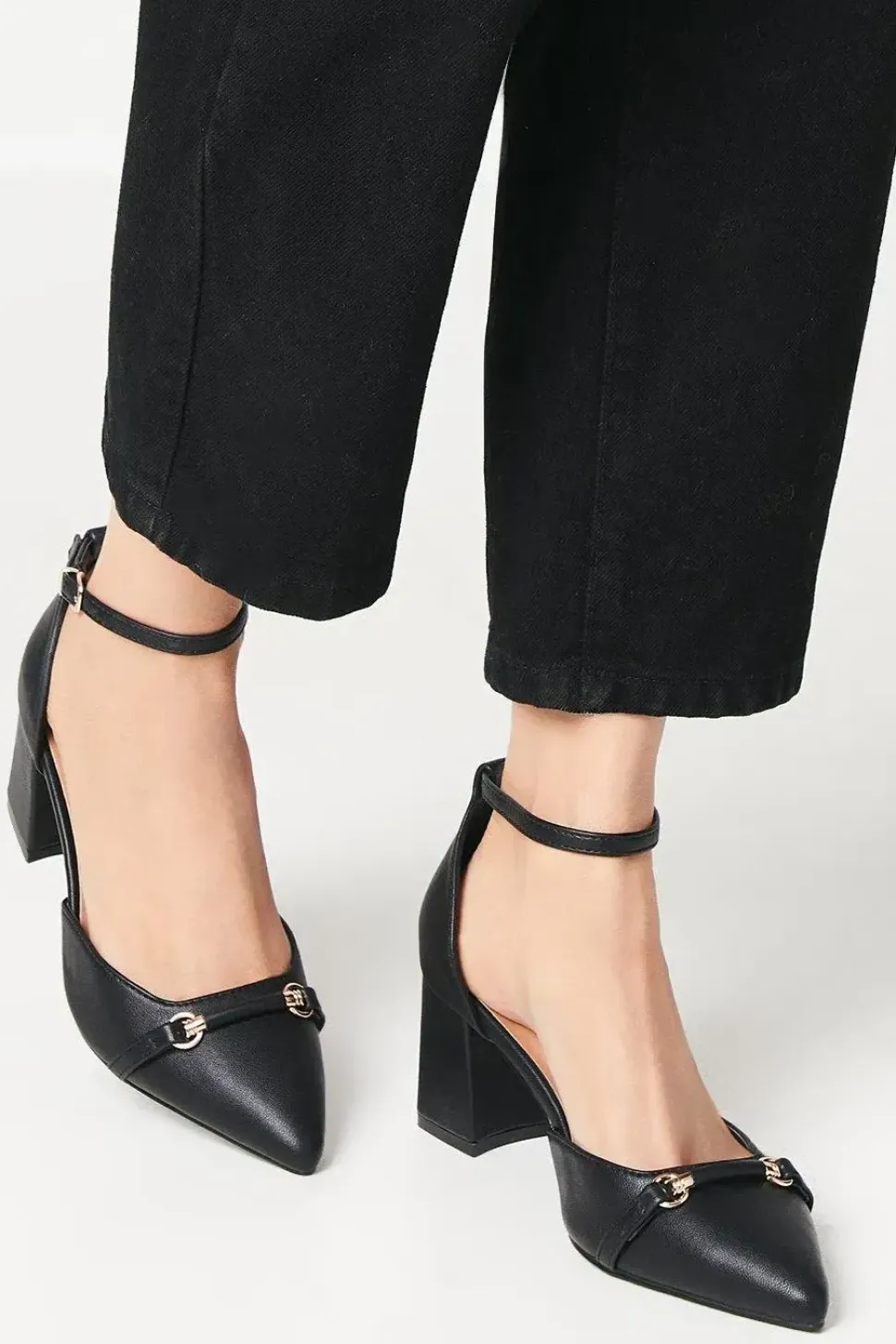 Wide Fit Dolly Snaffle Detail Medium Block Heel Court Shoes