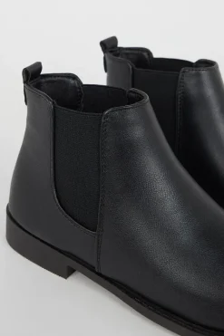 Wide Fit Megs Chelsea Boots