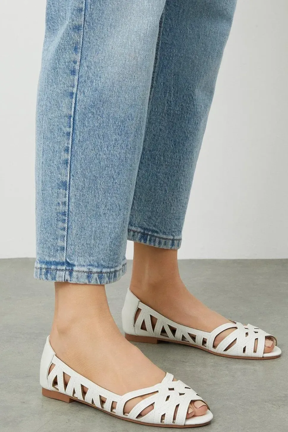 Wide Fit Prim Peep Toe Ballet Flats