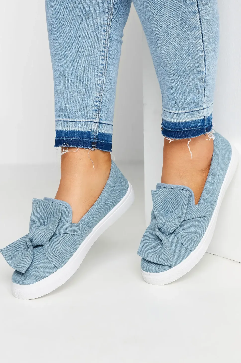 Wide Fit Twisted Bow Slip-On Trainers