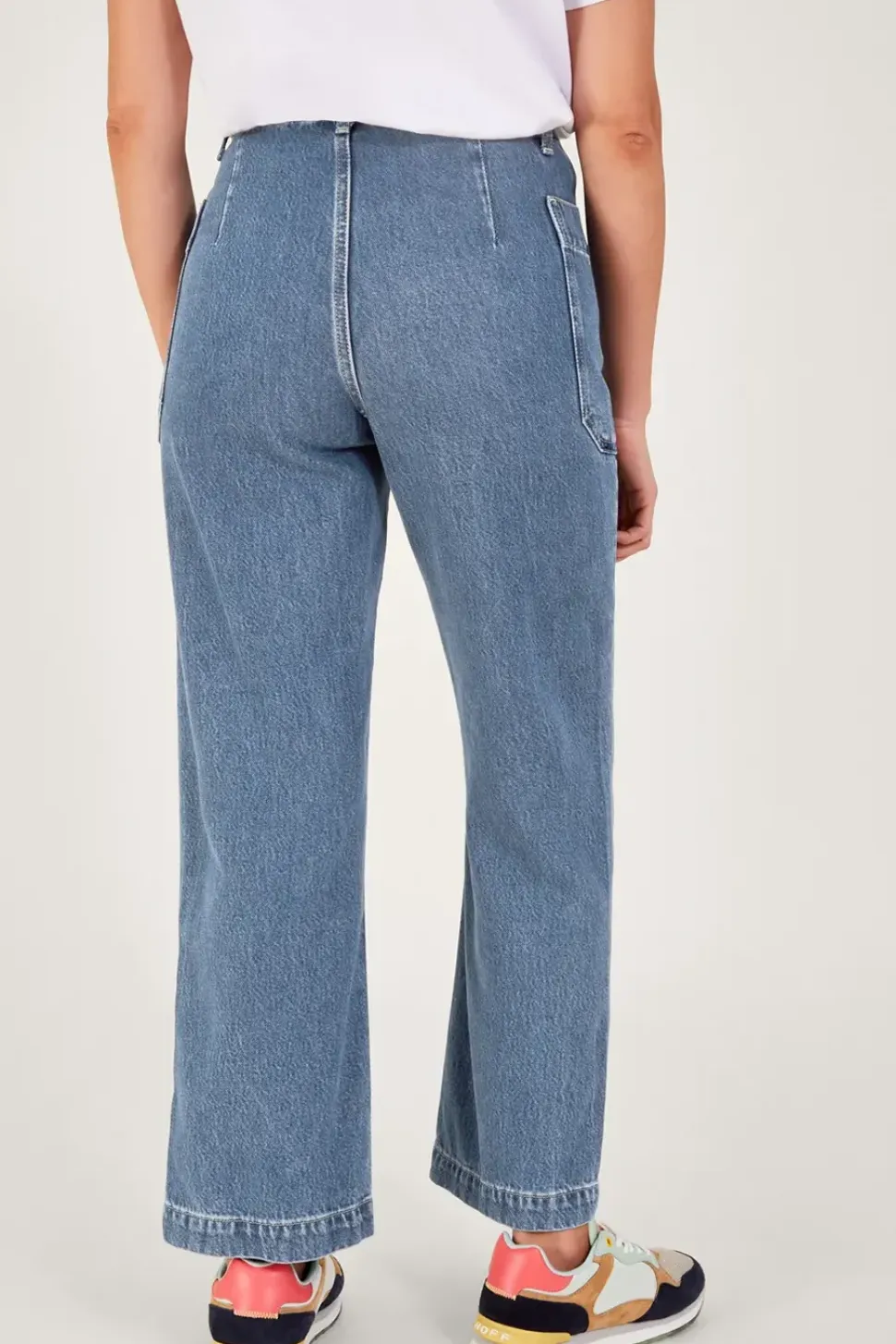 Wide Leg Cargo Jeans