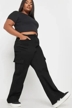Wide Leg Cargo Jeans