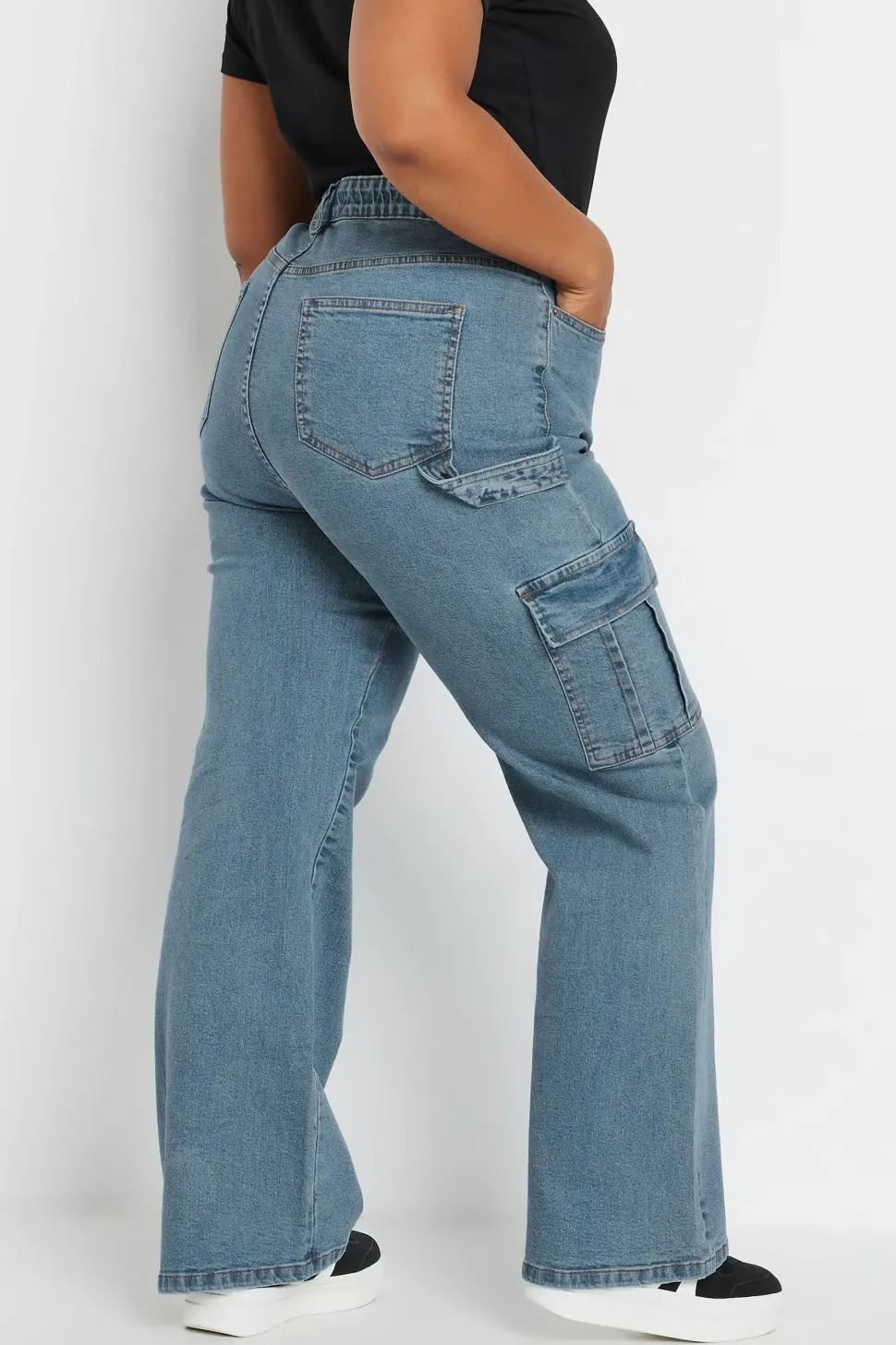 Wide Leg Cargo Jeans