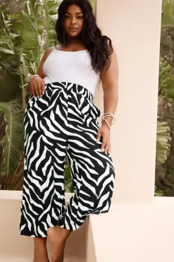 Wide Leg Cropped Trousers