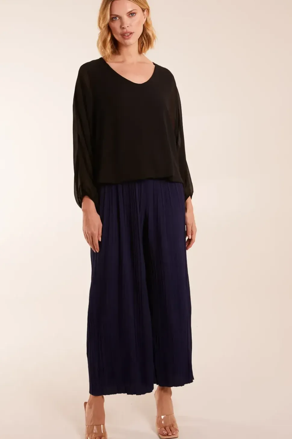 Wide Leg Pleated Trousers