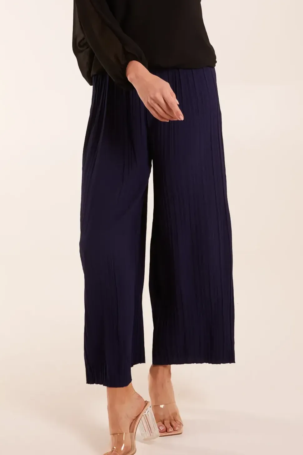 Wide Leg Pleated Trousers