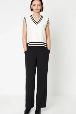 Wide Leg Relaxed Trousers