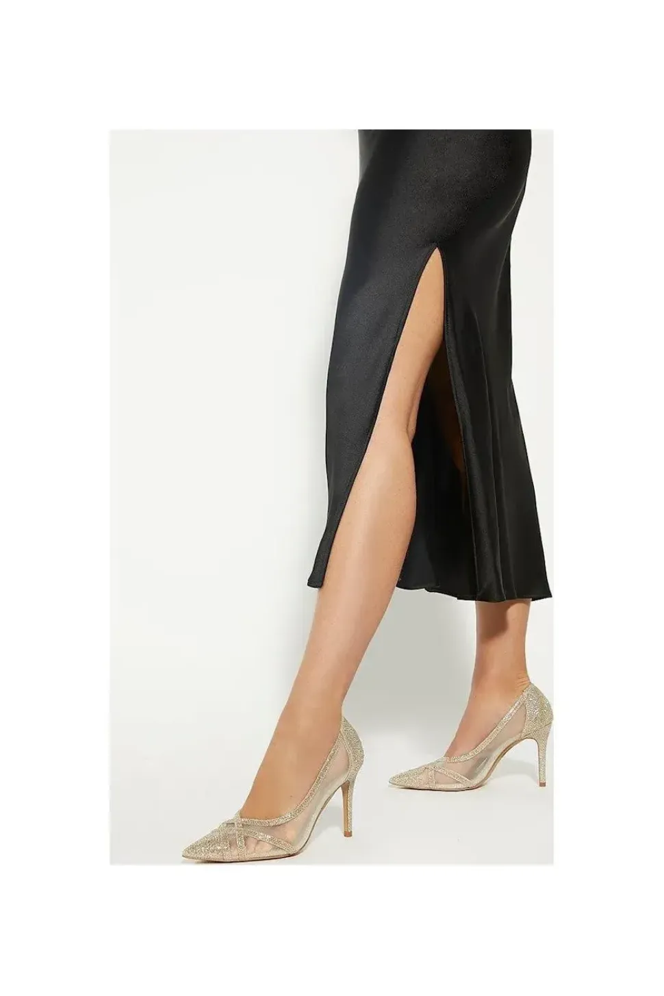 'Bridged' Court Shoes