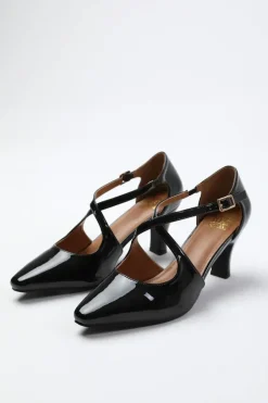 'Colorado' Wide Fit Cross Over Strap Mid Block Heel
