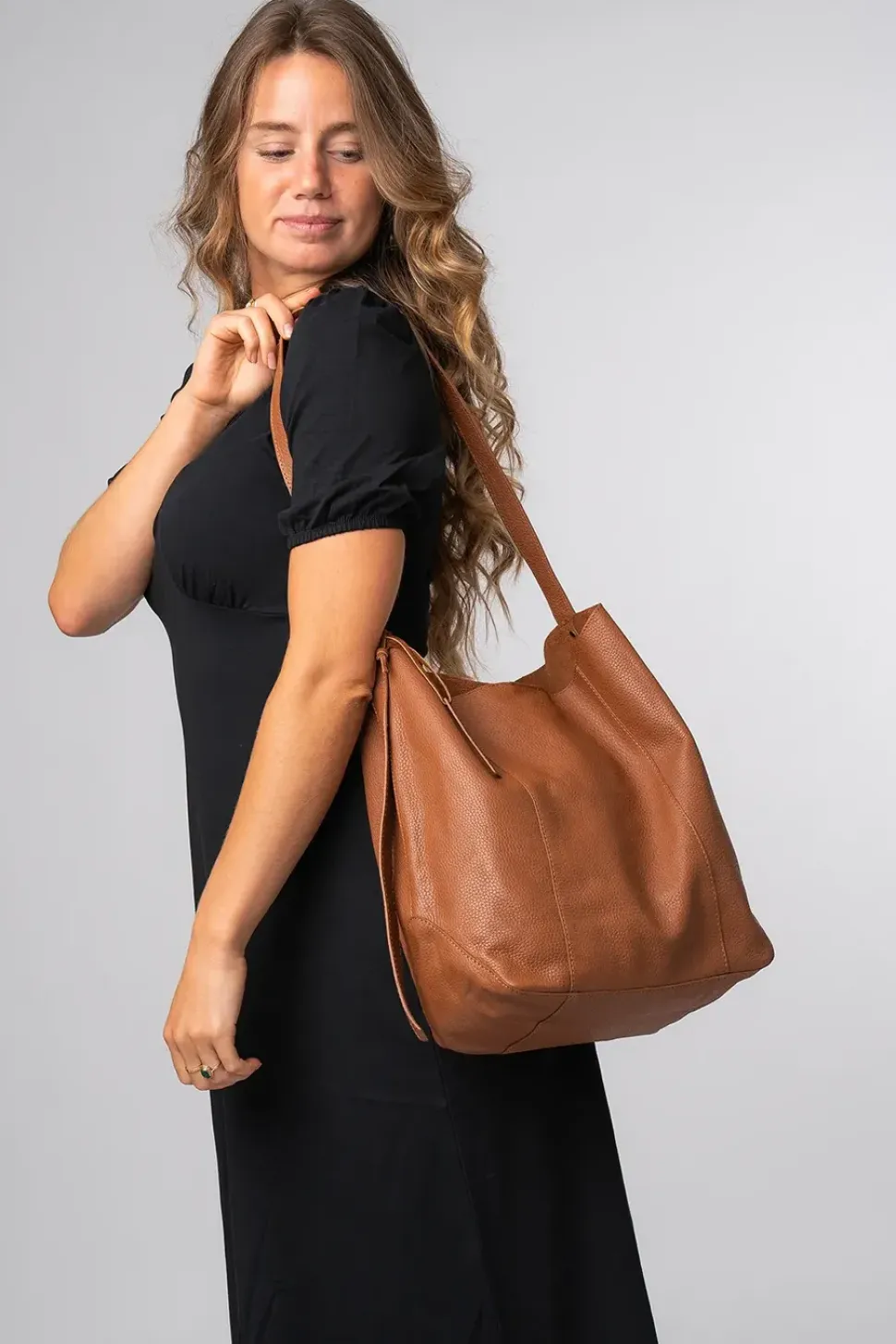 'Hoxton' Leather Shoulder Bag