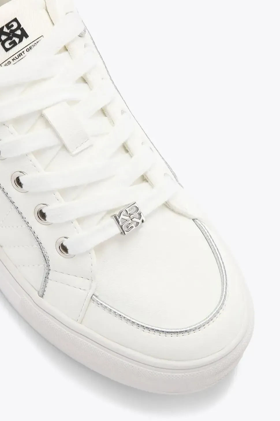 'Kingly' Trainers