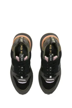 'Legend'  Trainers