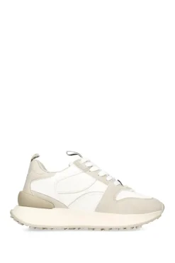 'Legend' Trainers