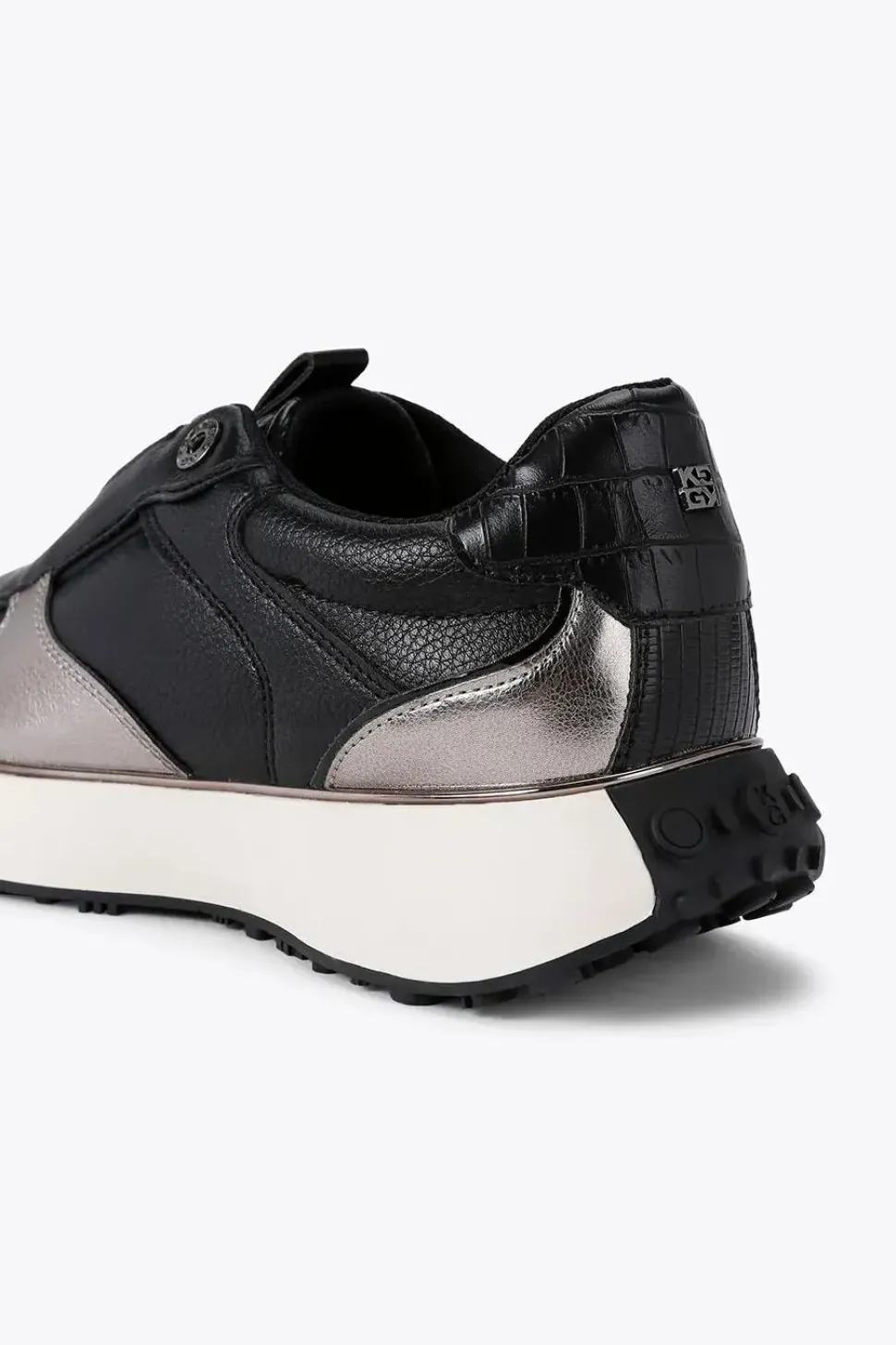 'Logan Laceless' Trainers